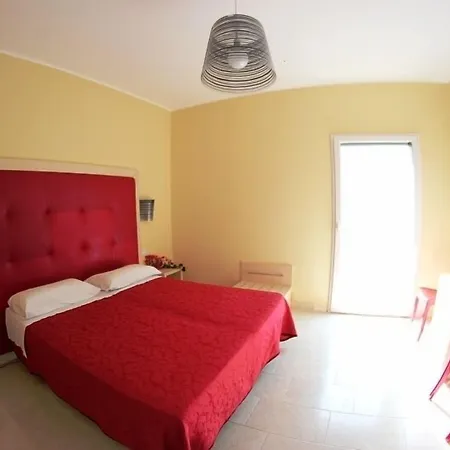 Ξενοδοχείο Sole 4*